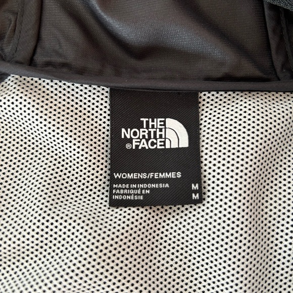 THE NORTH FACE - Women’s Light Windbreaker - Picture 3 of 5